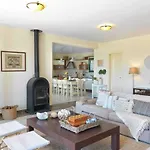 Aria - Luxury Beachfront With Pool And Tennis Court