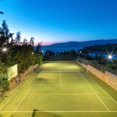 Aria - Luxury Beachfront With Pool And Tennis Court Villa