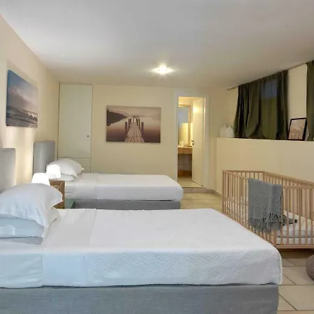 Villa Aria - Luxury Beachfront With Pool And Tennis Court Koilás