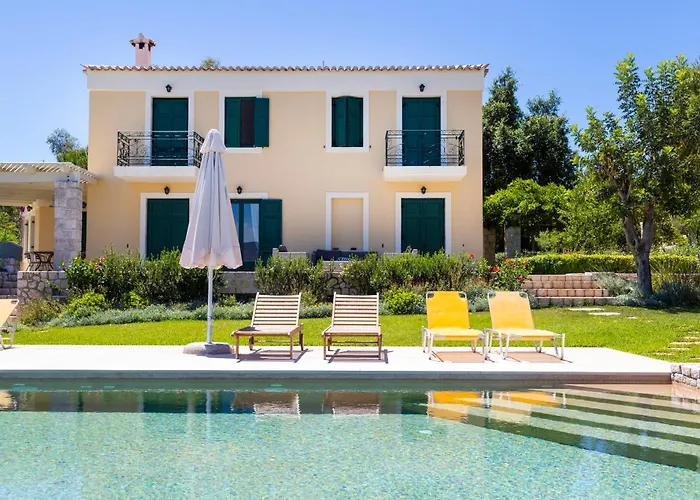 Aria - Luxury Beachfront With Pool And Tennis Court Koilás