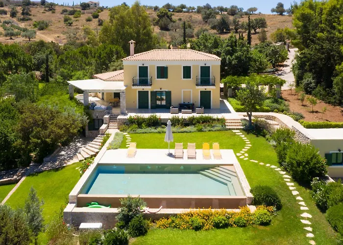 Aria - Luxury Beachfront With Pool And Tennis Court * Koilás