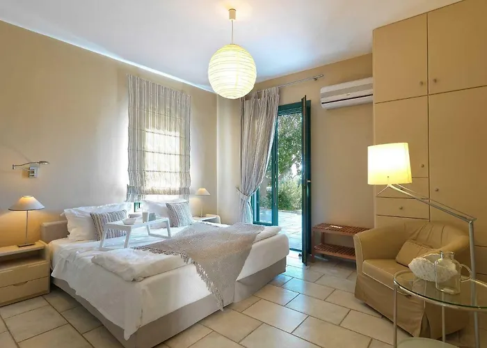 Aria - Luxury Beachfront With Pool And Tennis Court Villa *