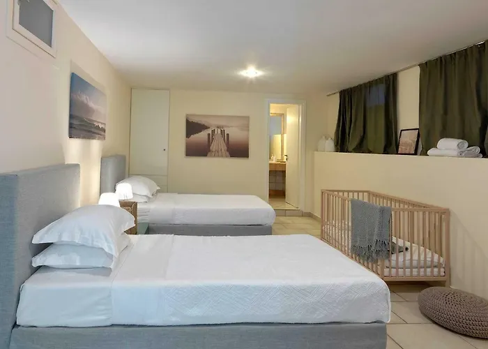 Villa Aria - Luxury Beachfront With Pool And Tennis Court Koilás