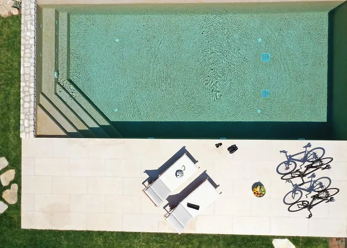 Aria - Luxury Beachfront With Pool And Tennis Court Villa