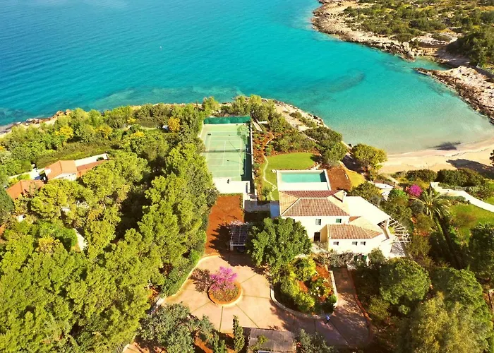 Aria - Luxury Beachfront With Pool And Tennis Court Villa Koilás