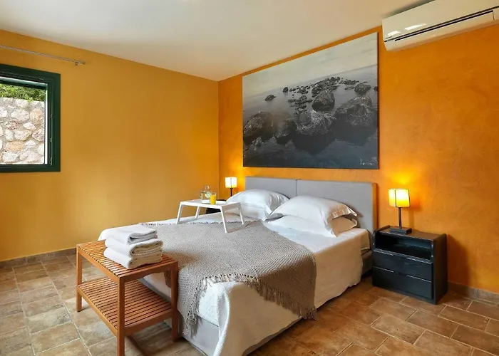 Aria - Luxury Beachfront With Pool And Tennis Court *