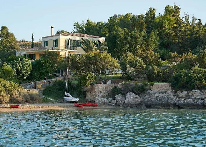 Aria - Luxury Beachfront With Pool And Tennis Court * Koilás